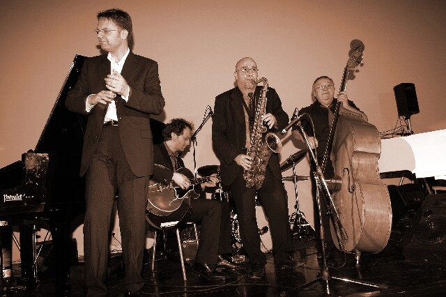 min 2006 12 16 beaune boogie 359 sepia